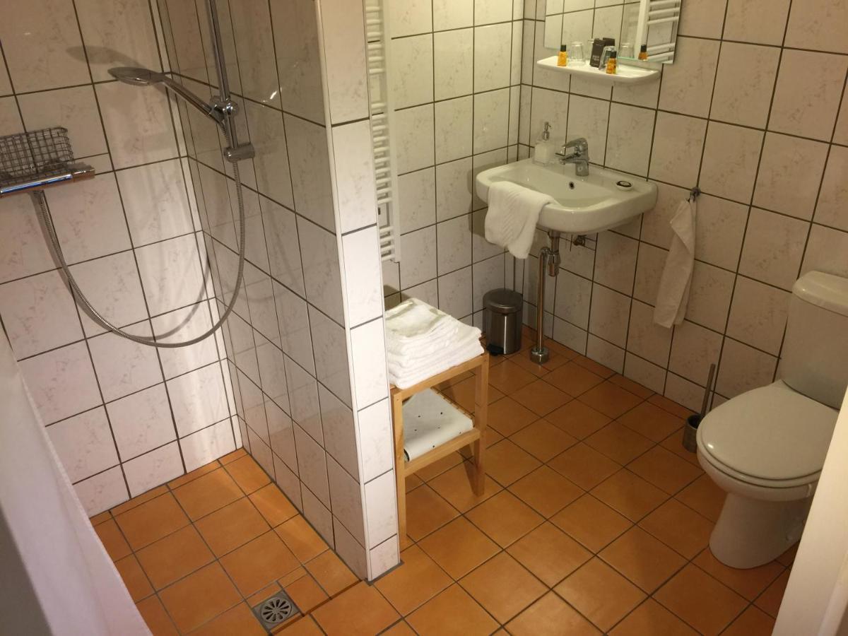 Bed And Breakfast Zathe De Spieker Itens Luaran gambar